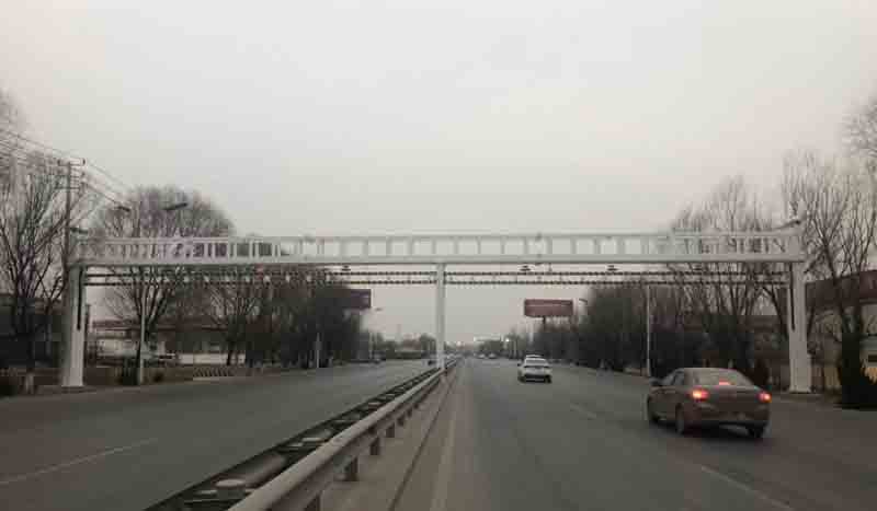 金昌公路限高杆