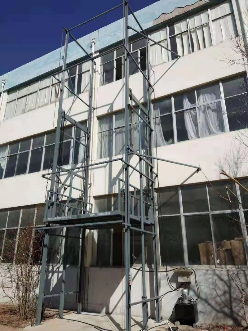 金昌室外贴墙货梯